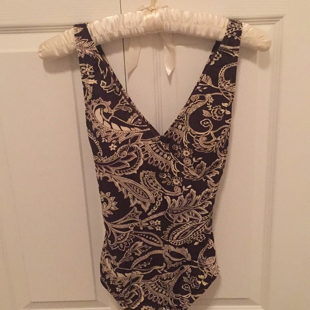 Speedo Modest Cross-Back One Piece Swimsuit